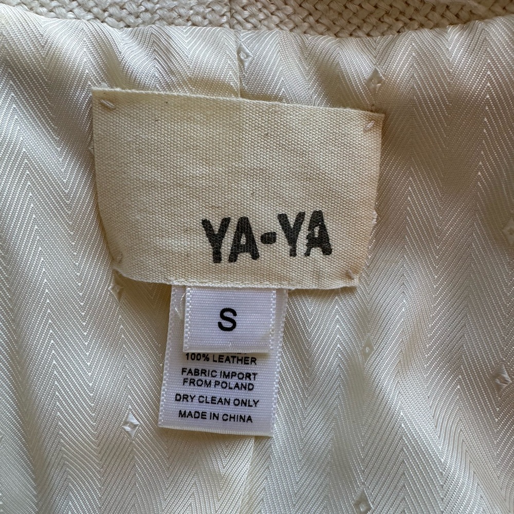 Yaya Linen Coat - Picture 5 of 14